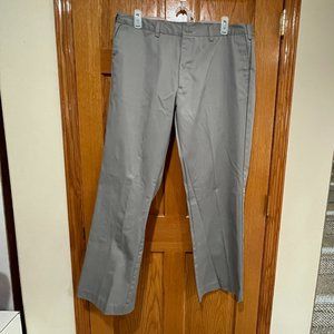 BIG MAC WORKWEAR Men's 42x34 Light Gray Chino Flat Front Casual Pants EUC